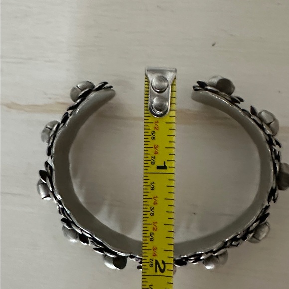 Vintage Handmade Turquoise Floral Silver Cuff Bracelet - Picture 2 of 5